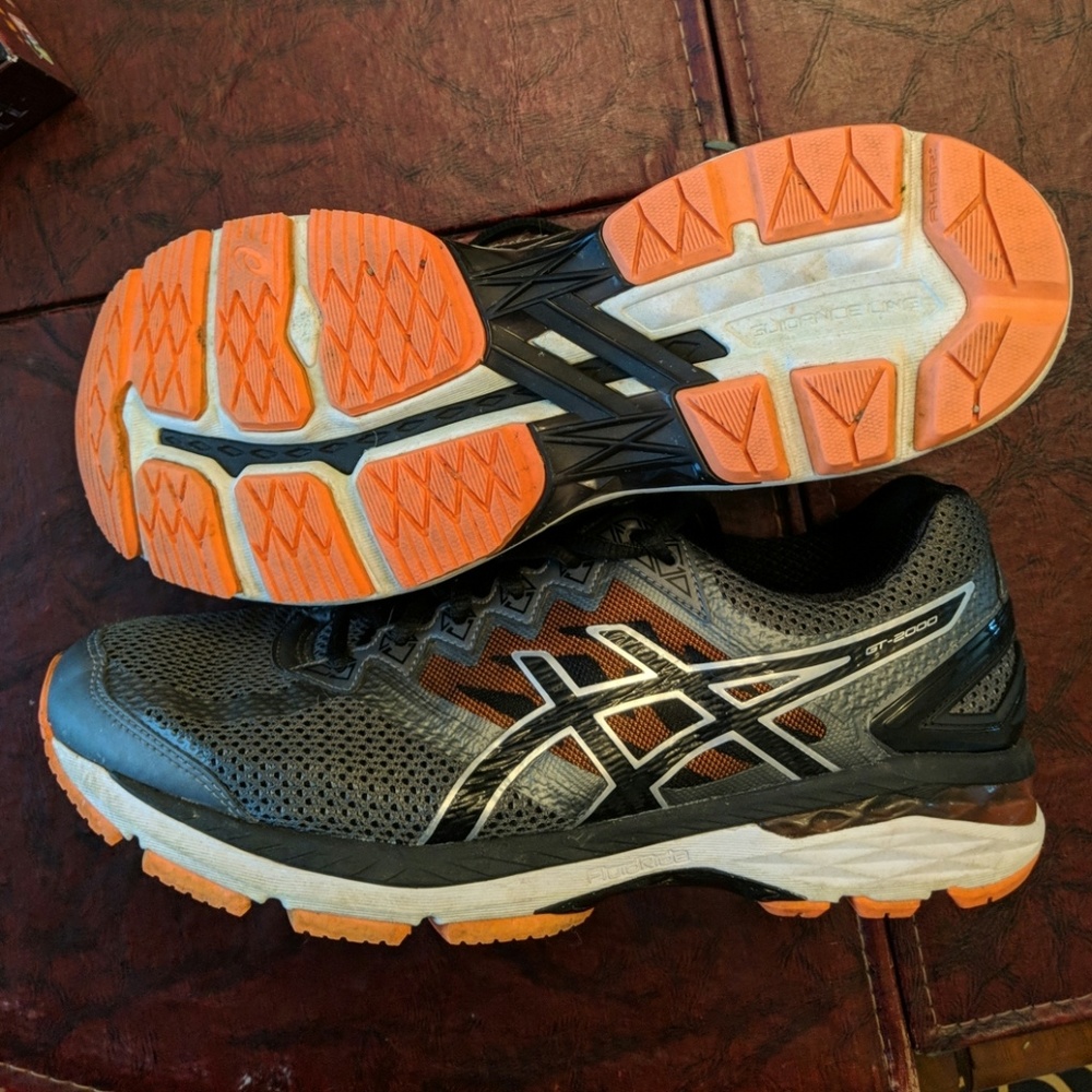 Asics GT-2000